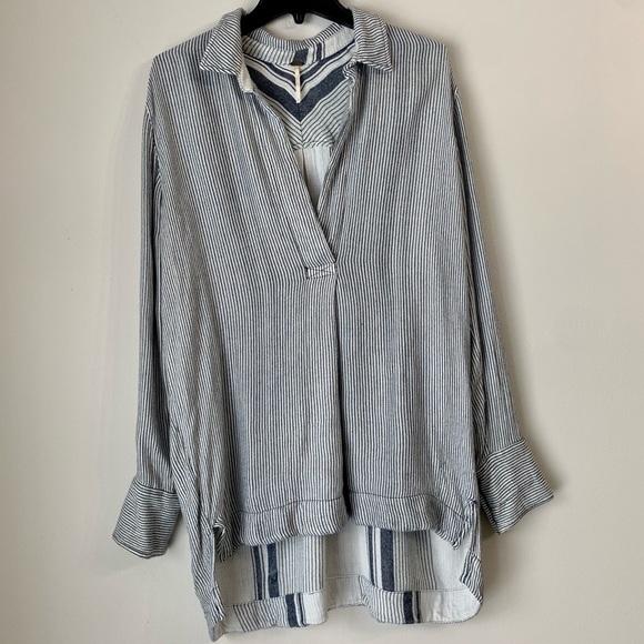 Free People Tops - Free People Hi Low Long Sleeve Popover
Tunic Top, Blue and White Stripes Size L